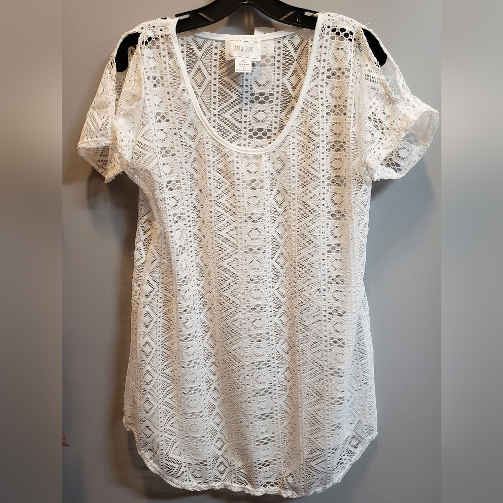 Sand & Spirit NWT White Cold Shoulder Beach Cover-up, Medium